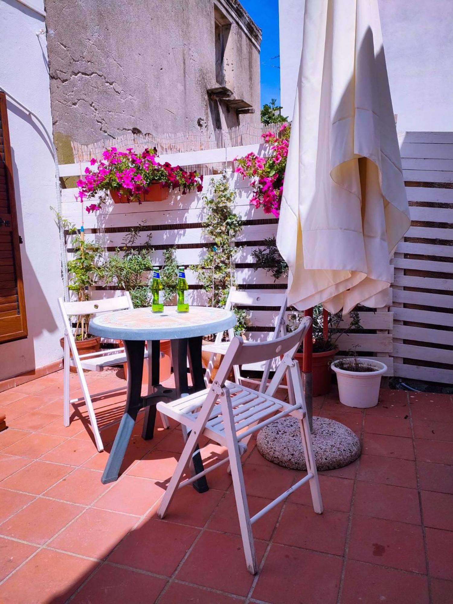 Holiday home Nel Cortile Della Casa Di Carta, Due Singole Unita